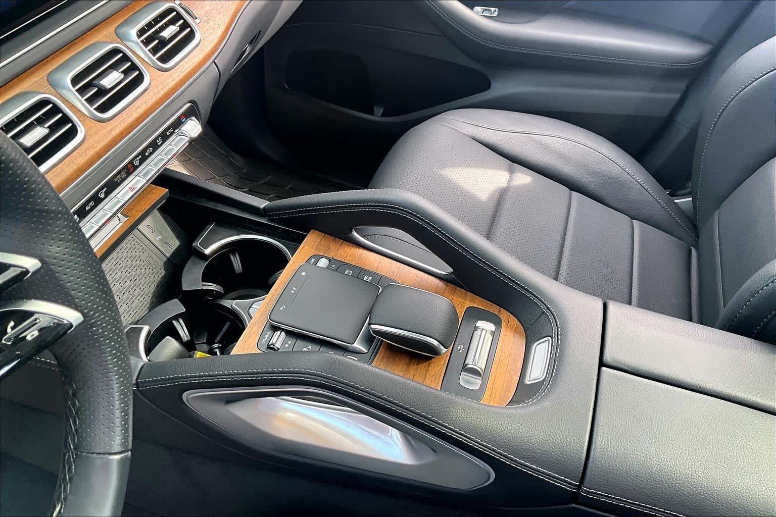 Used 2025 Selenite Grey Metallic Mercedes-Benz GLS 450 image 32