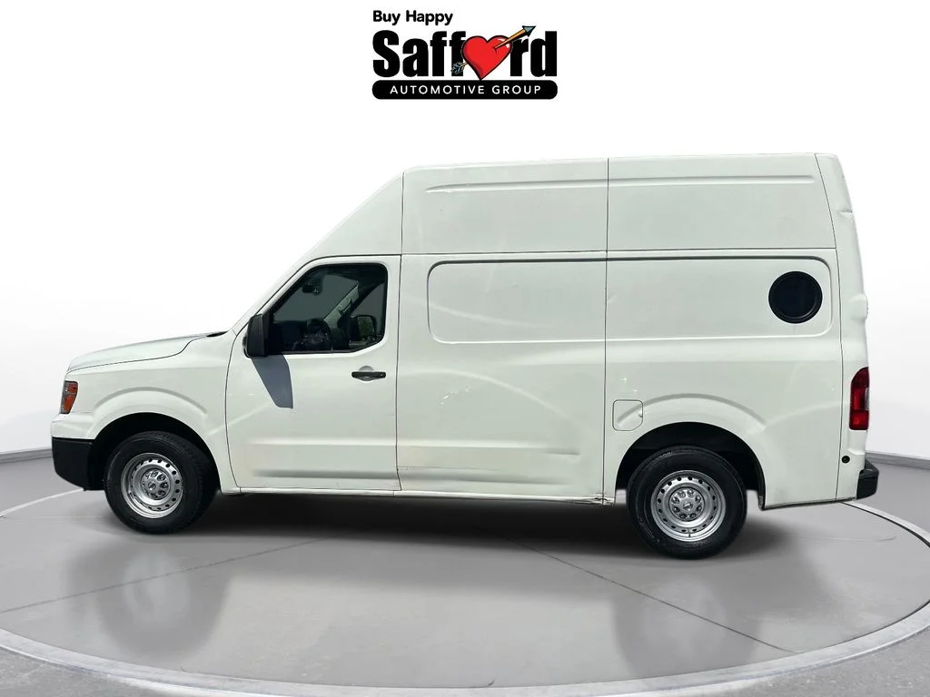 Used 2019 White Nissan S image 4