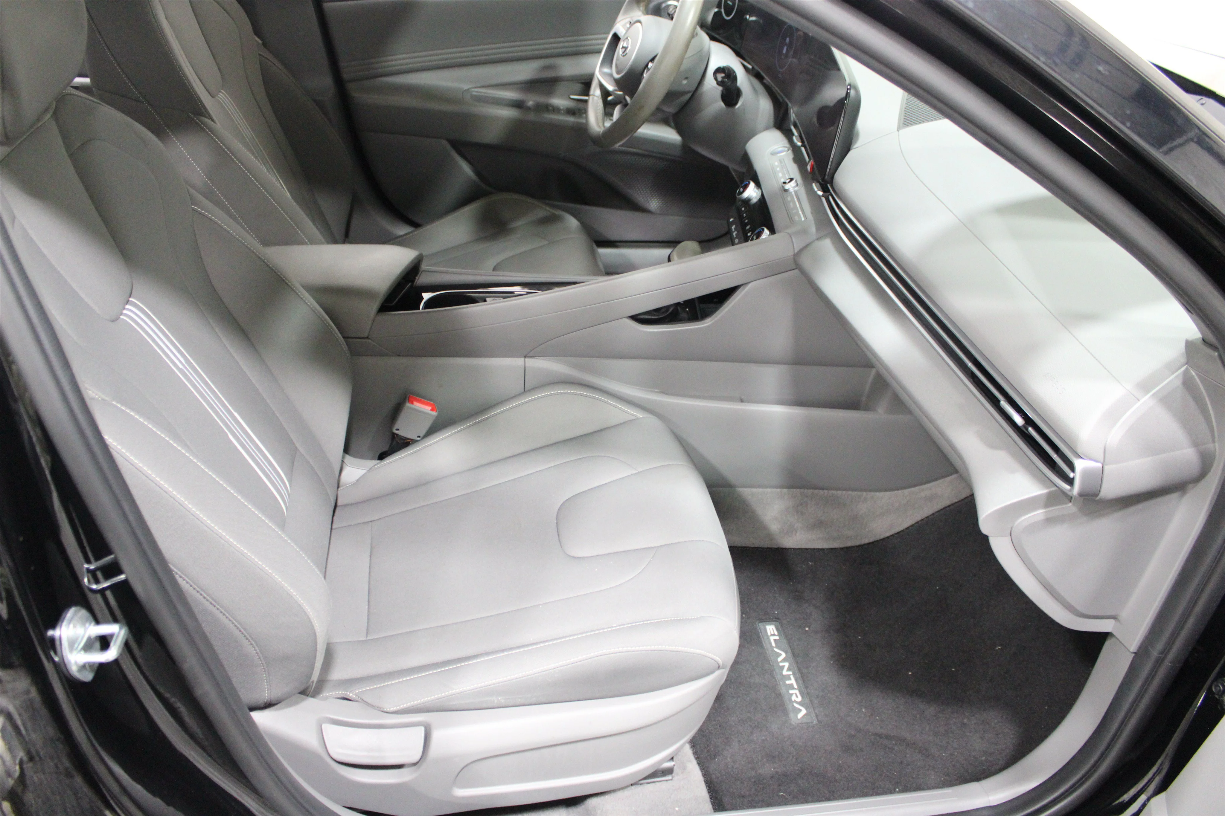 Used 2023 Onyx Black Hyundai SEL image 24
