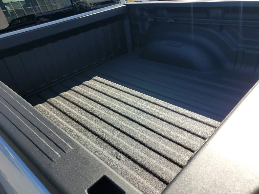 New 2026 Silver Zynith Exterior Paint RAM Laramie image 25