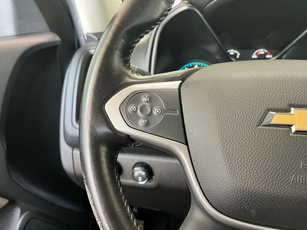 Used 2022 Gray Chevrolet LT image 6