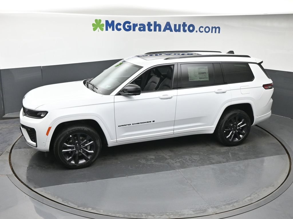New 2026 Bright White Clear-Coat Exterior Paint Jeep Limited image 23