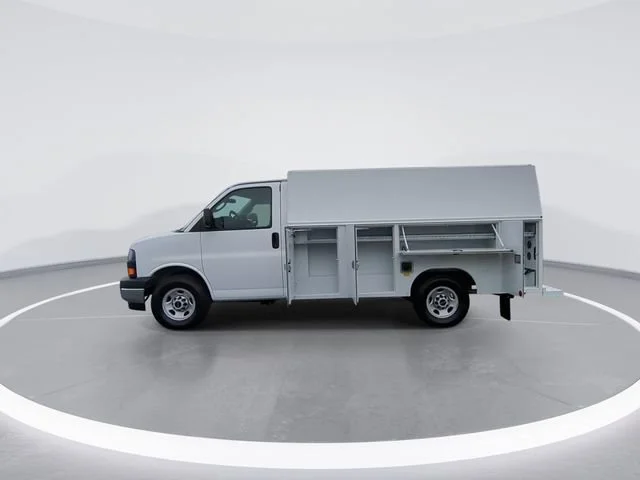 New 2025 Summit White GMC 1WT image 5