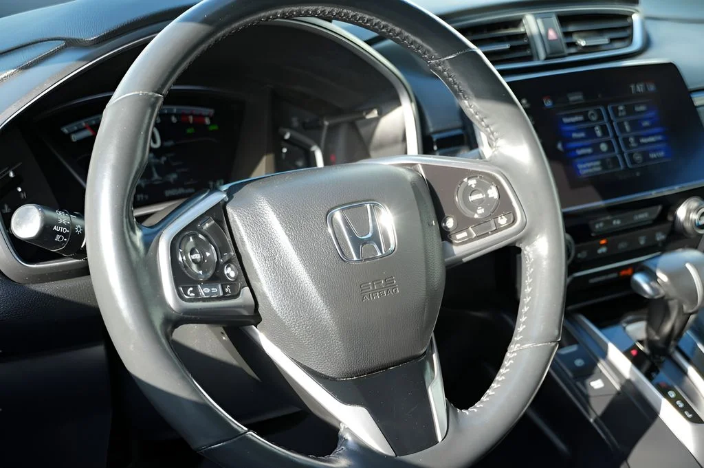 Used 2021 Modern Steel Metallic Honda Touring image 16