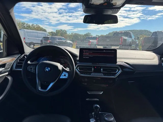 Used 2023 Blue BMW xDrive30i image 14