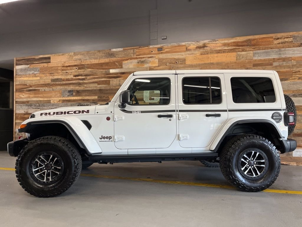 Used 2025 Bright White Clearcoat Jeep Rubicon X image 22