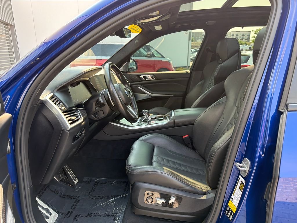 Used 2022 Blue Metallic BMW Base image 9