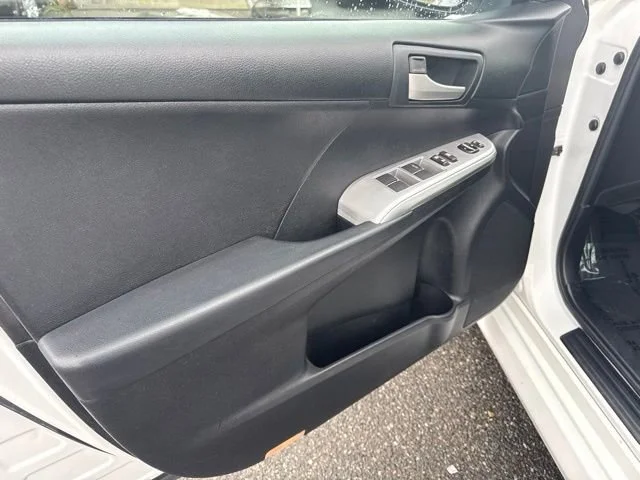 Used 2012 Super White Toyota L image 16
