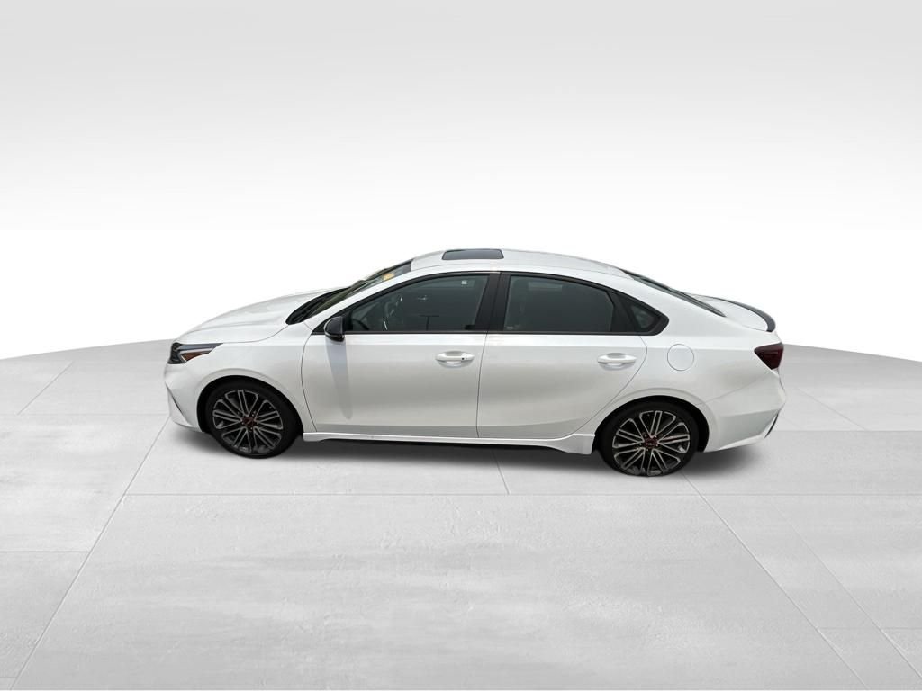 Used 2023 White Kia GT image 5