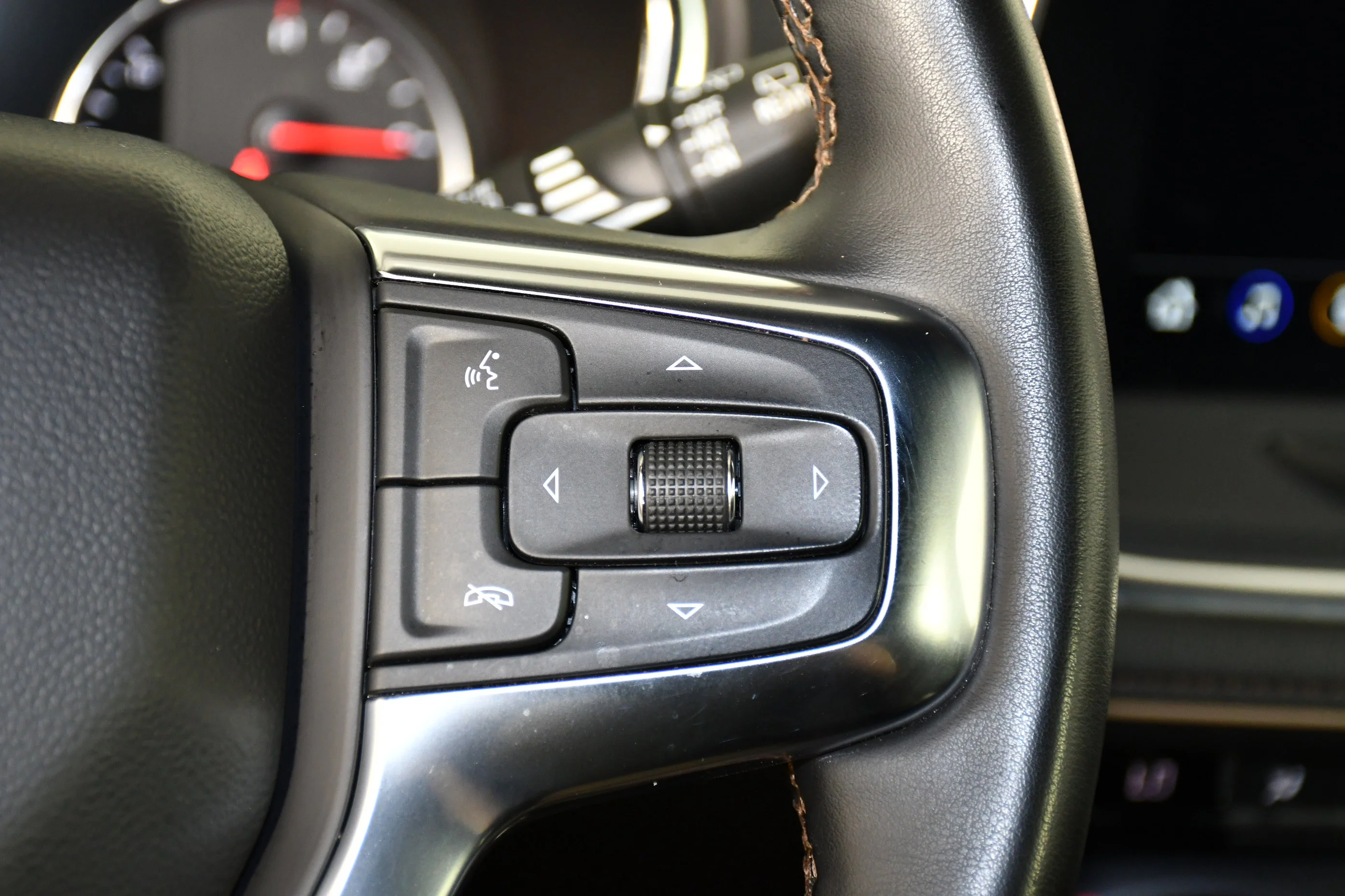 Used 2024 Black Chevrolet Premier image 22