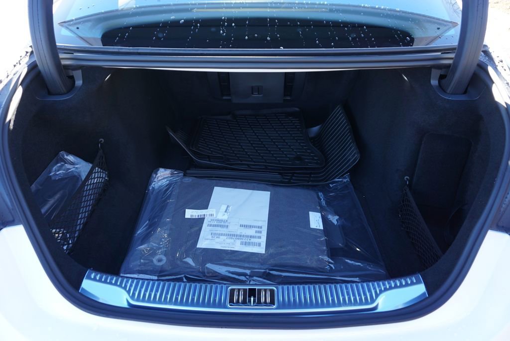 New 2026 MANUFAKTUR Moonlight White Magno Mercedes-Benz S 580 image 36