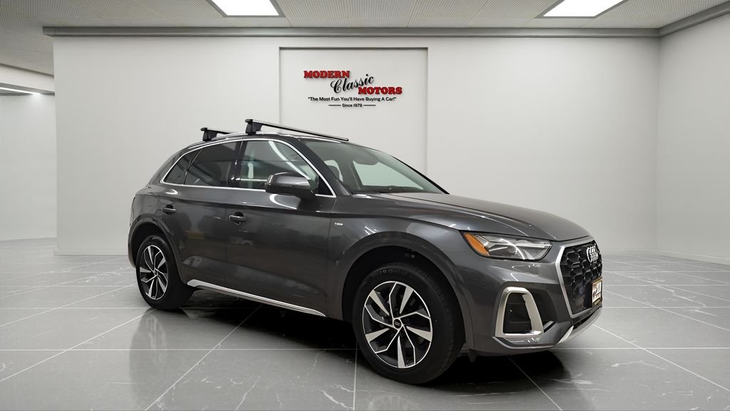 2023 Audi Q5 45 Premium Plus's photo