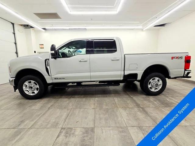 New 2026 Avalanche Ford F-350® XLT image 2