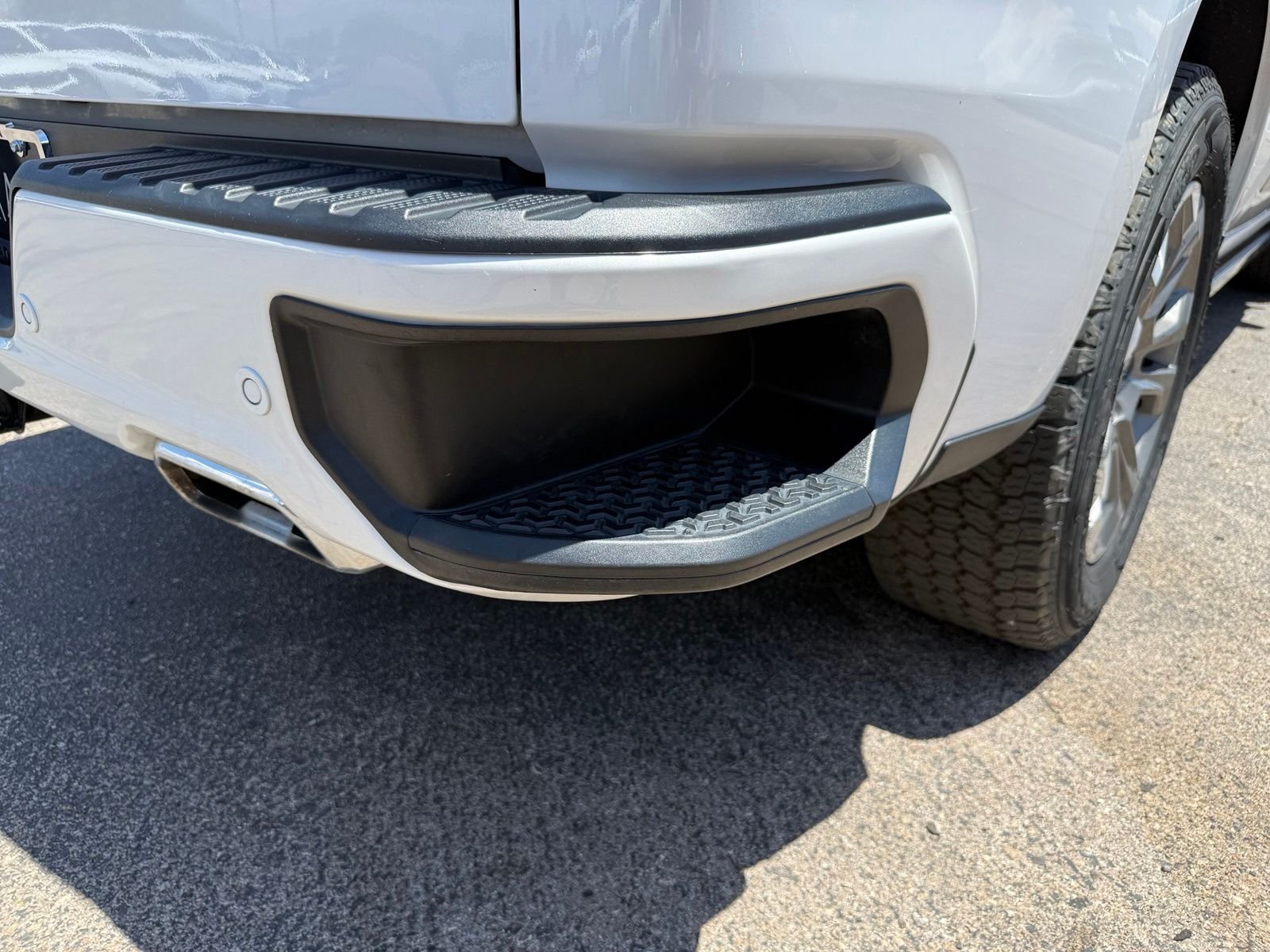 2023 Chevrolet Silverado 1500 High Country - Photo 8
