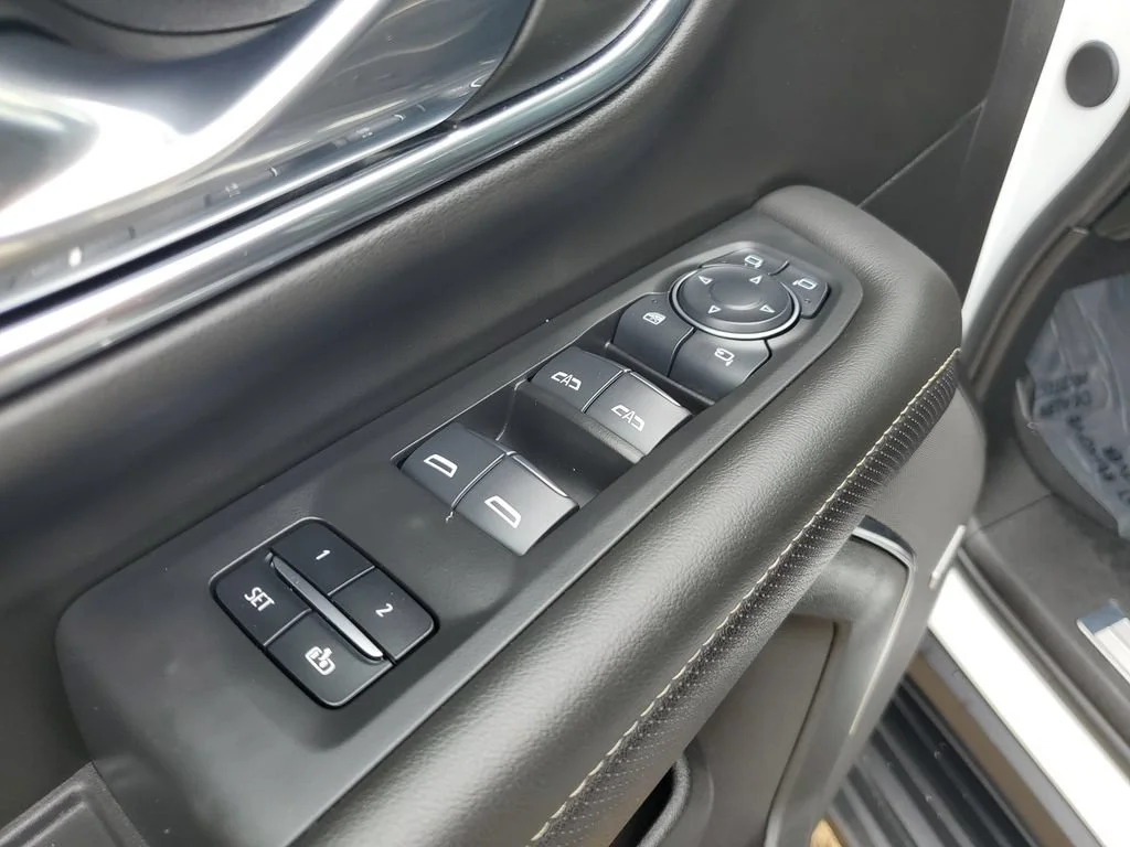 Used 2024 Summit White Chevrolet Premier image 22