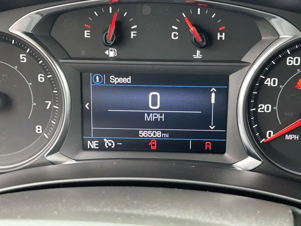 Used 2024 Summit White GMC SLE image 29