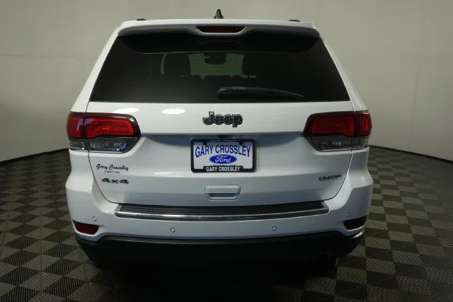 Used 2020 Bright White Clearcoat Jeep Limited image 4