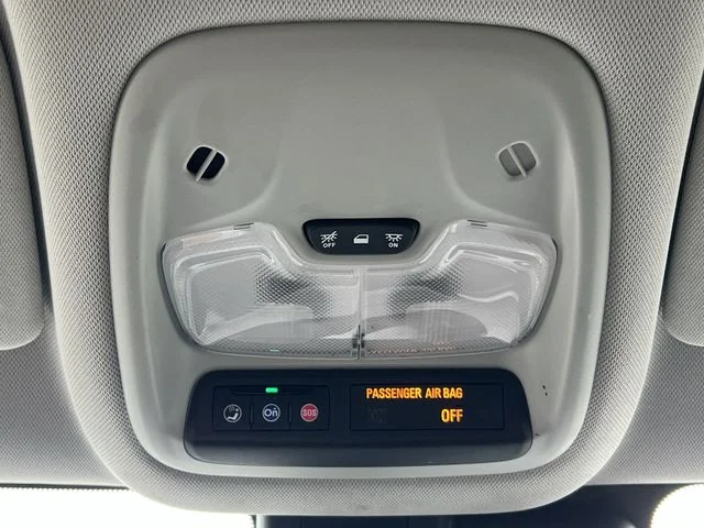 Used 2025 White Chevrolet LT image 30