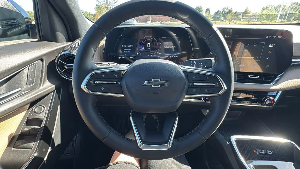 New 2027 Mosaic Black Metallic Chevrolet ACTIV image 28