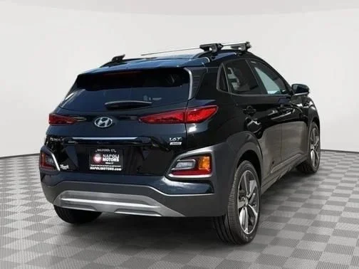 Used 2018 Ultra Black Hyundai Limited image 3