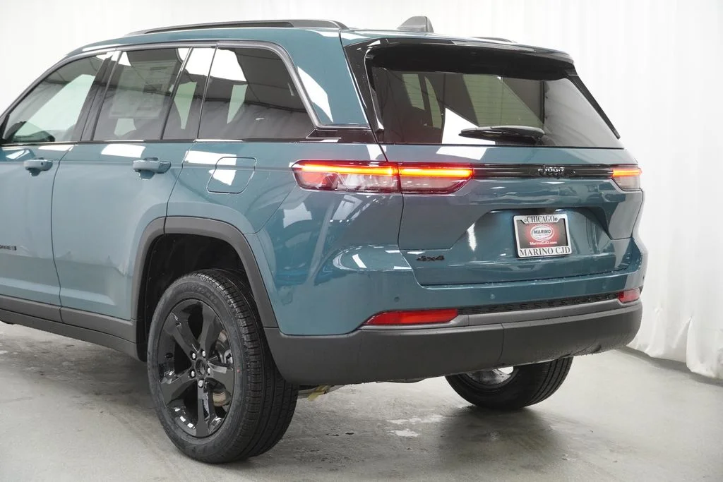 New 2026 Steel Blue Exterior Paint Jeep Limited image 10