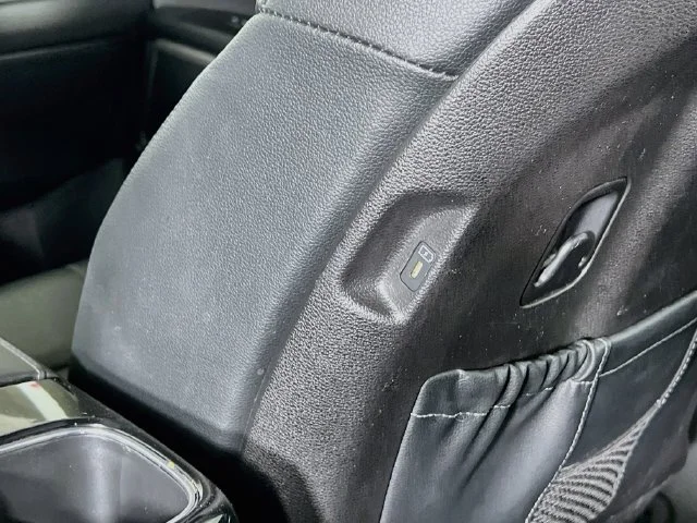 Used 2024 Black Kia EX image 38