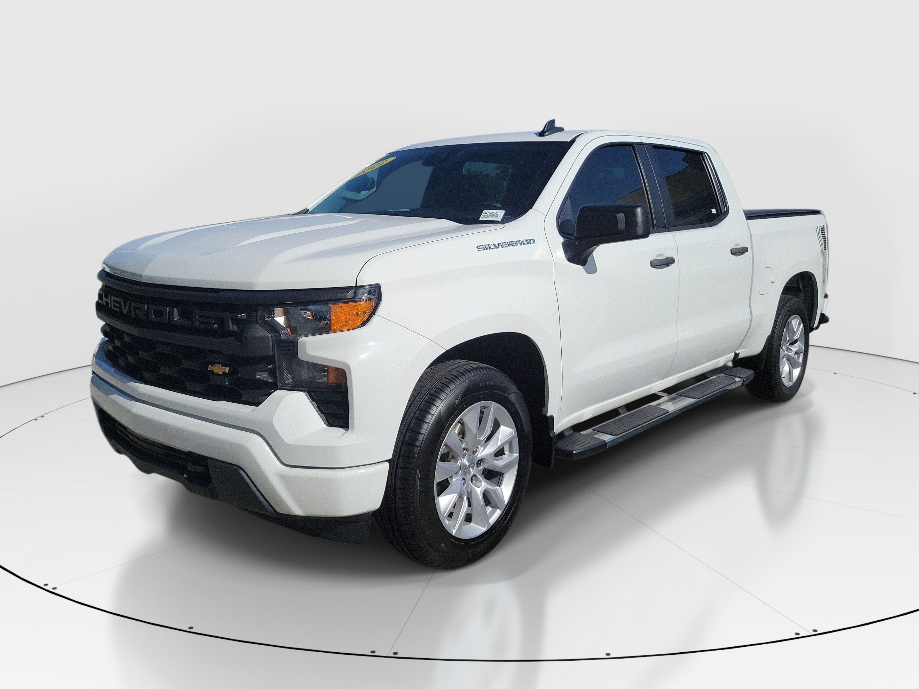 Used 2022 Summit White Chevrolet Custom image 4