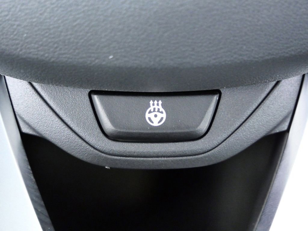 Used 2022 Black BMW xDrive30i image 42