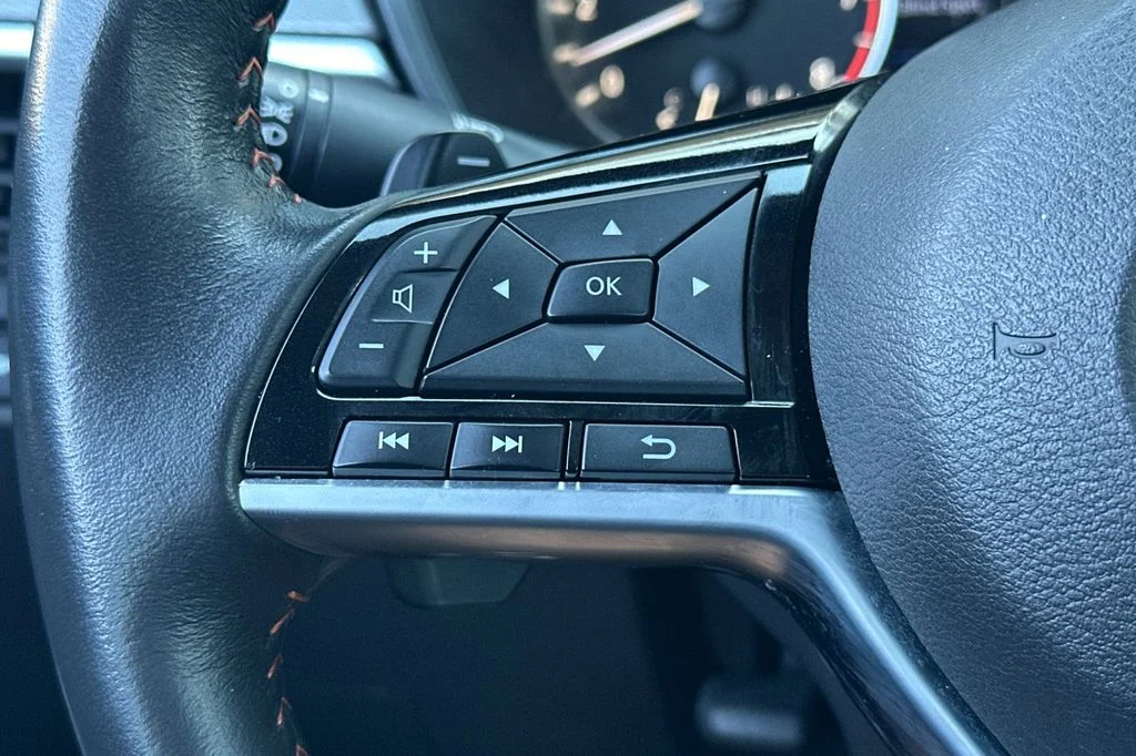 2025 Nissan Altima SR - Photo 26