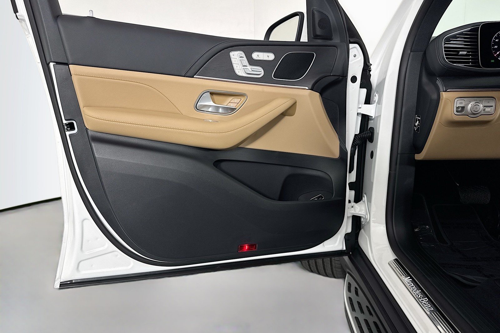 New 2026 Polar White Mercedes-Benz GLE 350 SUV image 20