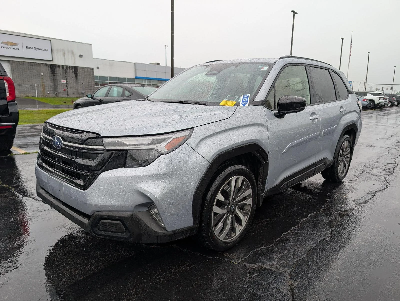 Used 2025 Ice Silver Metallic Subaru Touring image 4
