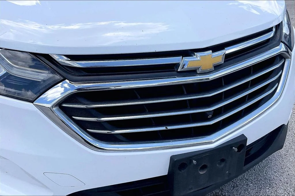 Used 2020 White Chevrolet Premier image 34
