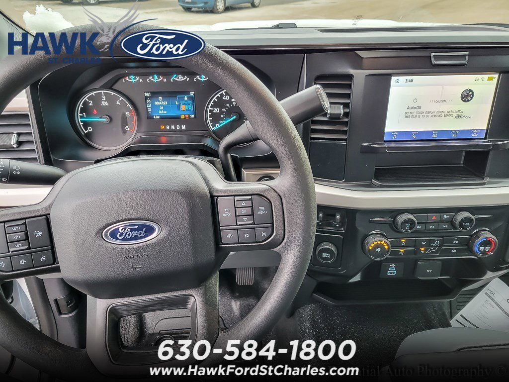 New 2026 Oxford White Ford F-450® XL image 9