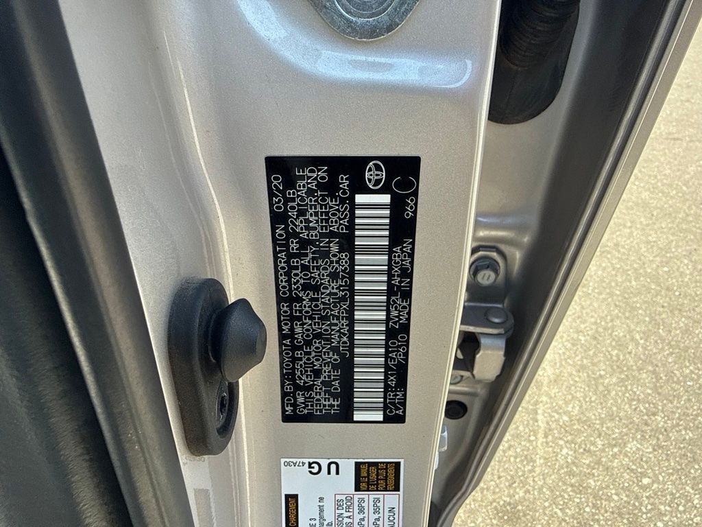 Used 2020 Silver Toyota XLE image 19