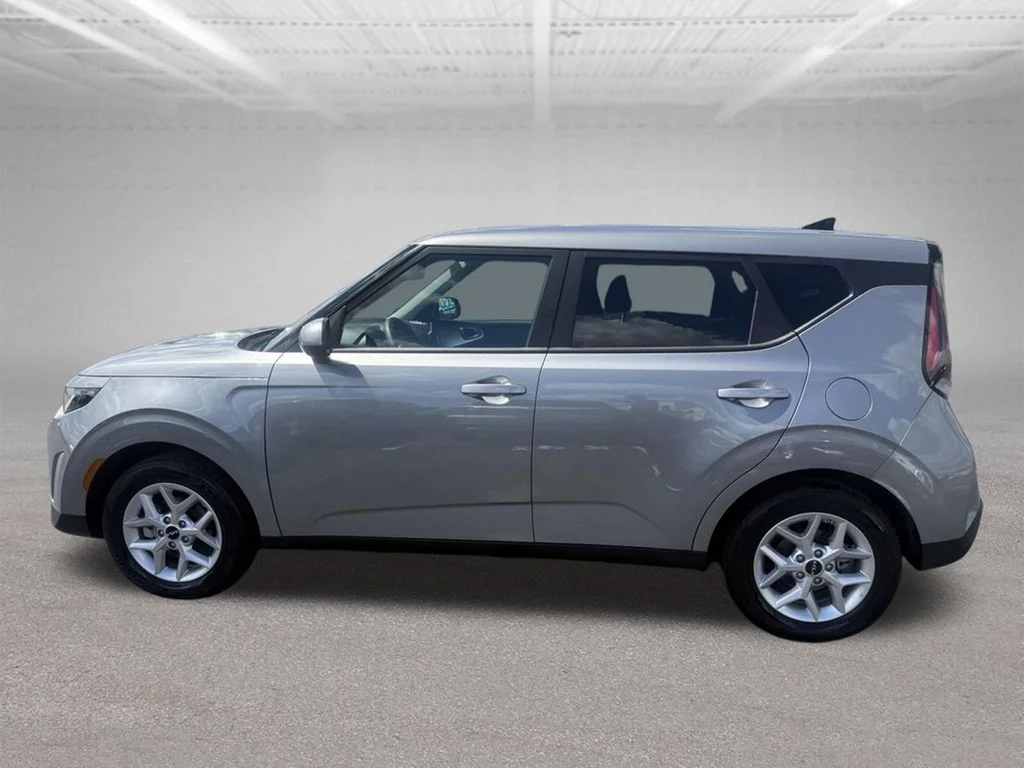 Certified Used 2025 Gray Kia LX image 10