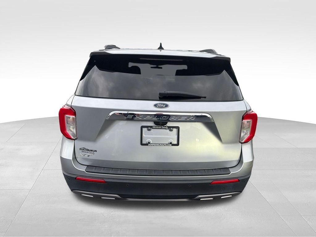 Used 2022 Silver Ford XLT image 4