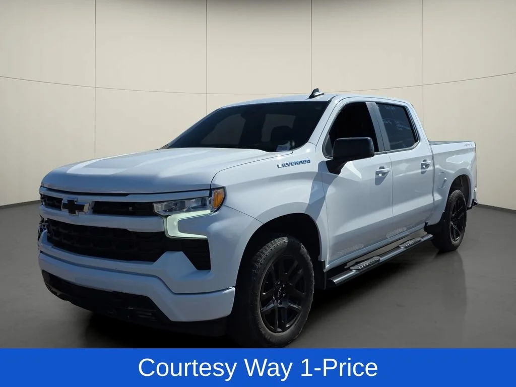 Used 2023 Summit White Chevrolet RST image 4