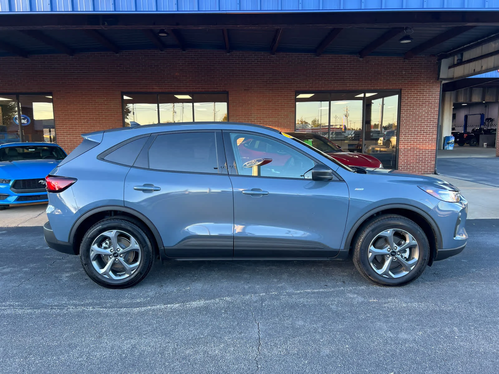 Used 2025 Vapor Blue Metallic Ford ST-Line image 30