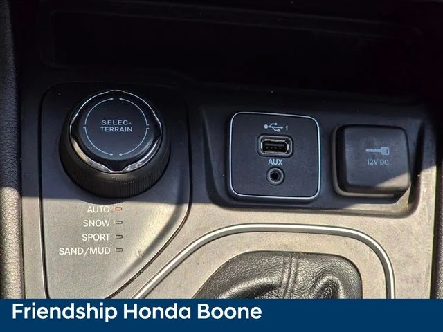Used 2021 Blue Jeep Latitude Lux image 19