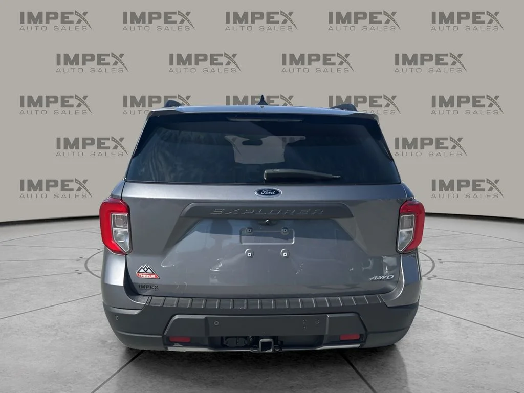 Used 2022 Gray Ford Timberline image 4