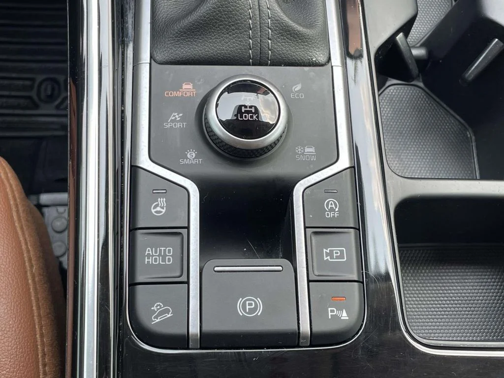 Used 2022 Green Kia X-Line SX Prestige image 36
