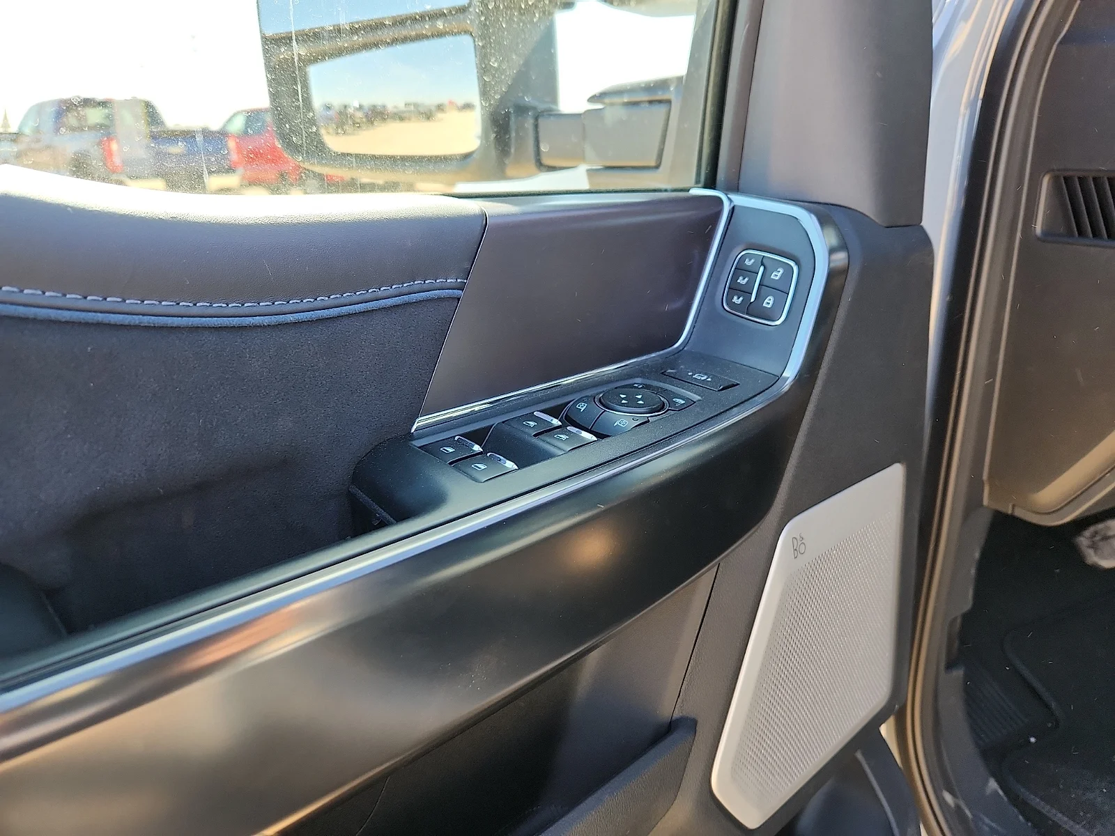 New 2026 Glacier Gray Metallic Tri-Coat Ford F-250® Platinum® image 15