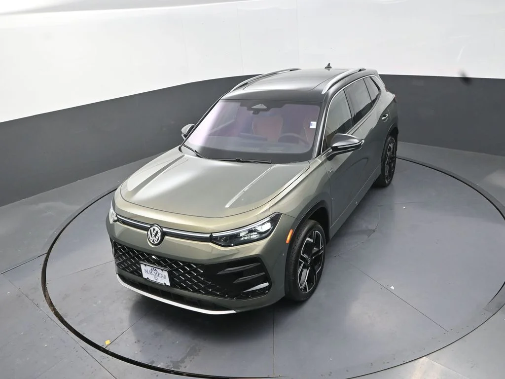 New 2026 Green Volkswagen 2.0T SEL R-Line image 16