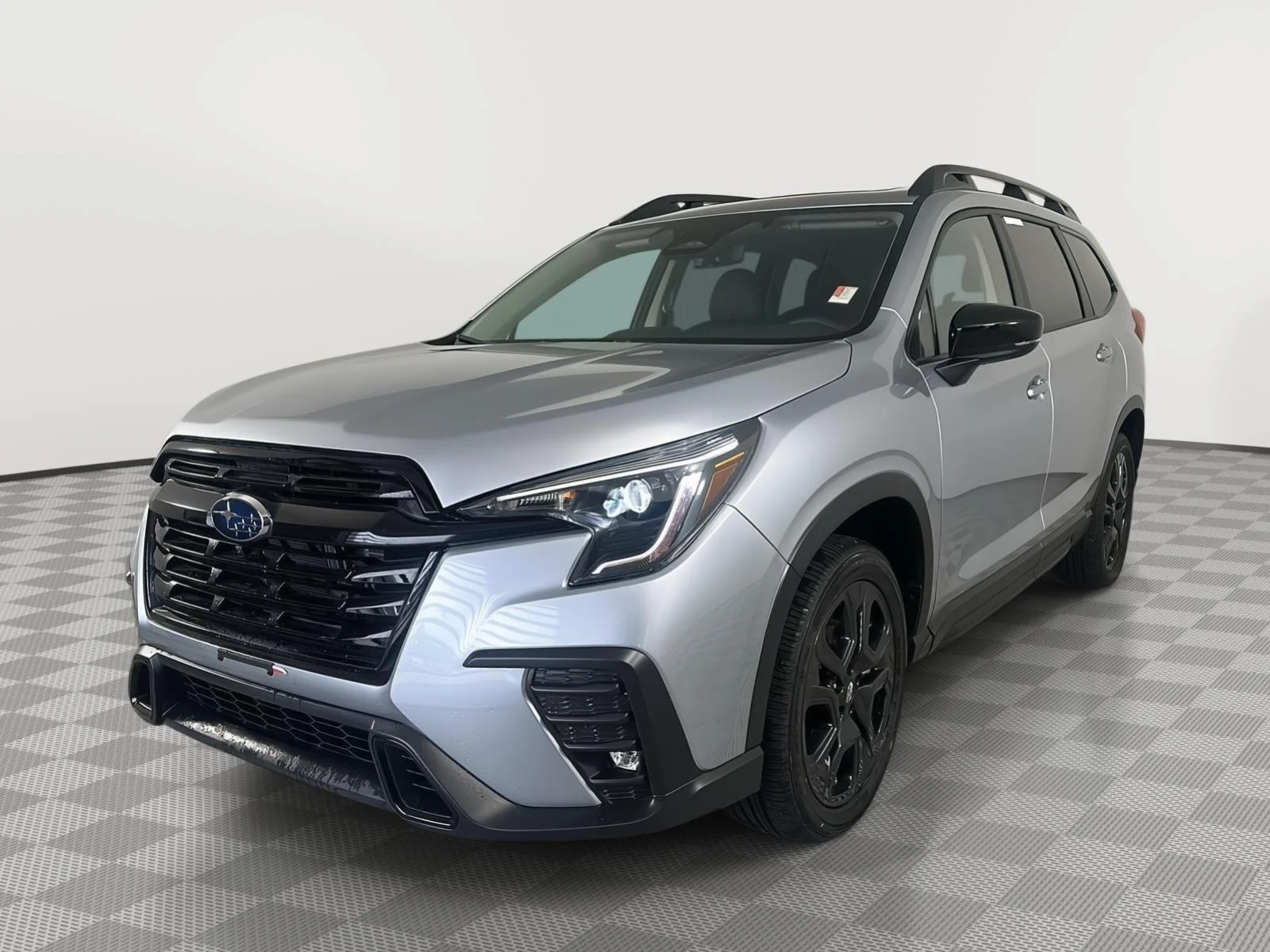 Certified Used 2025 Ice Silver Metallic Subaru Onyx Edition Touring image 3