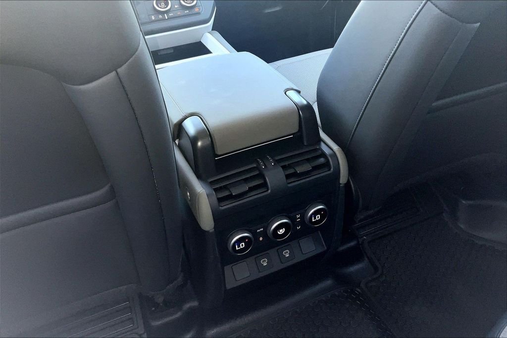 Used 2025 Green Land Rover S image 24