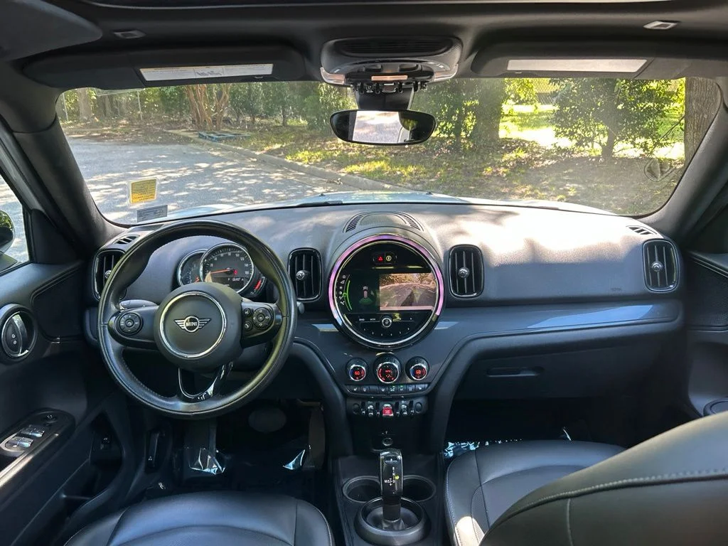Used 2021  MINI Oxford Edition image 30