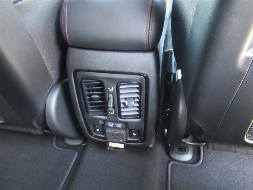 New 2026 Diamond Black Clear-Coat Exterior Paint Dodge GT Plus HEMI V8 image 31