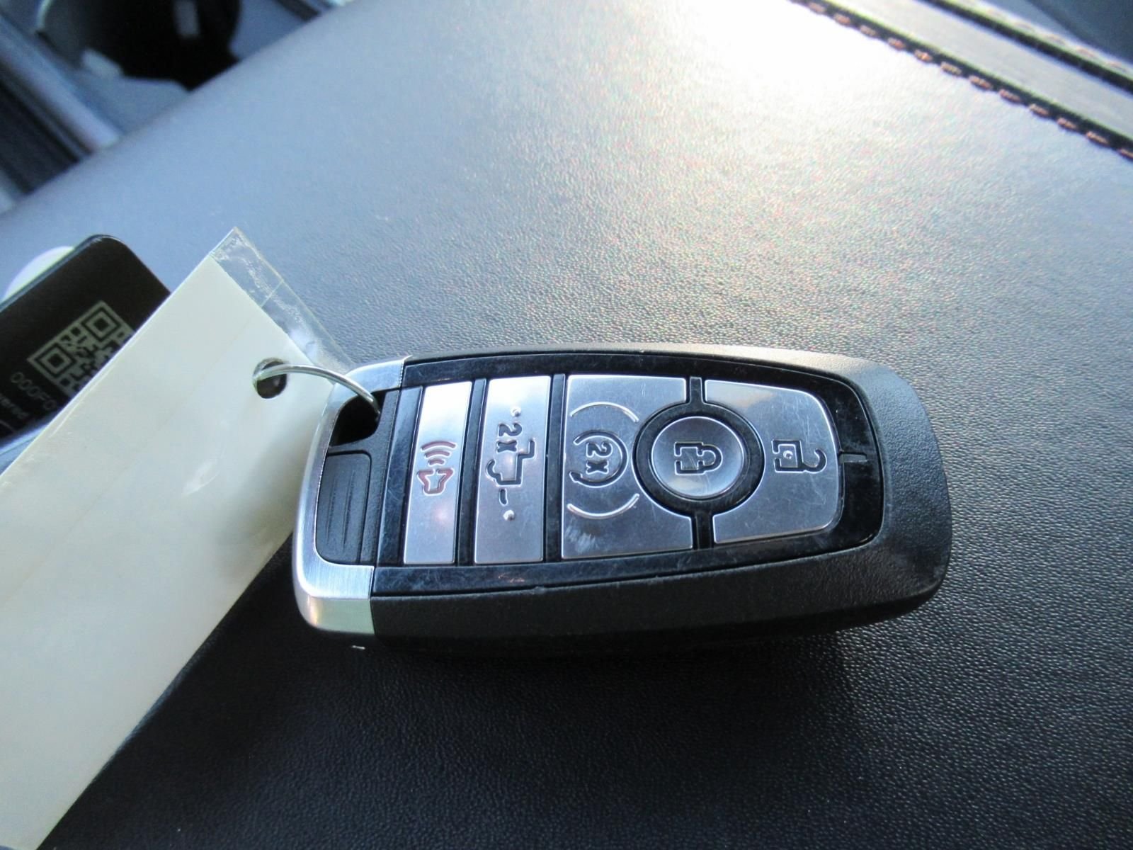 Used 2020 Blue Ford Platinum image 33