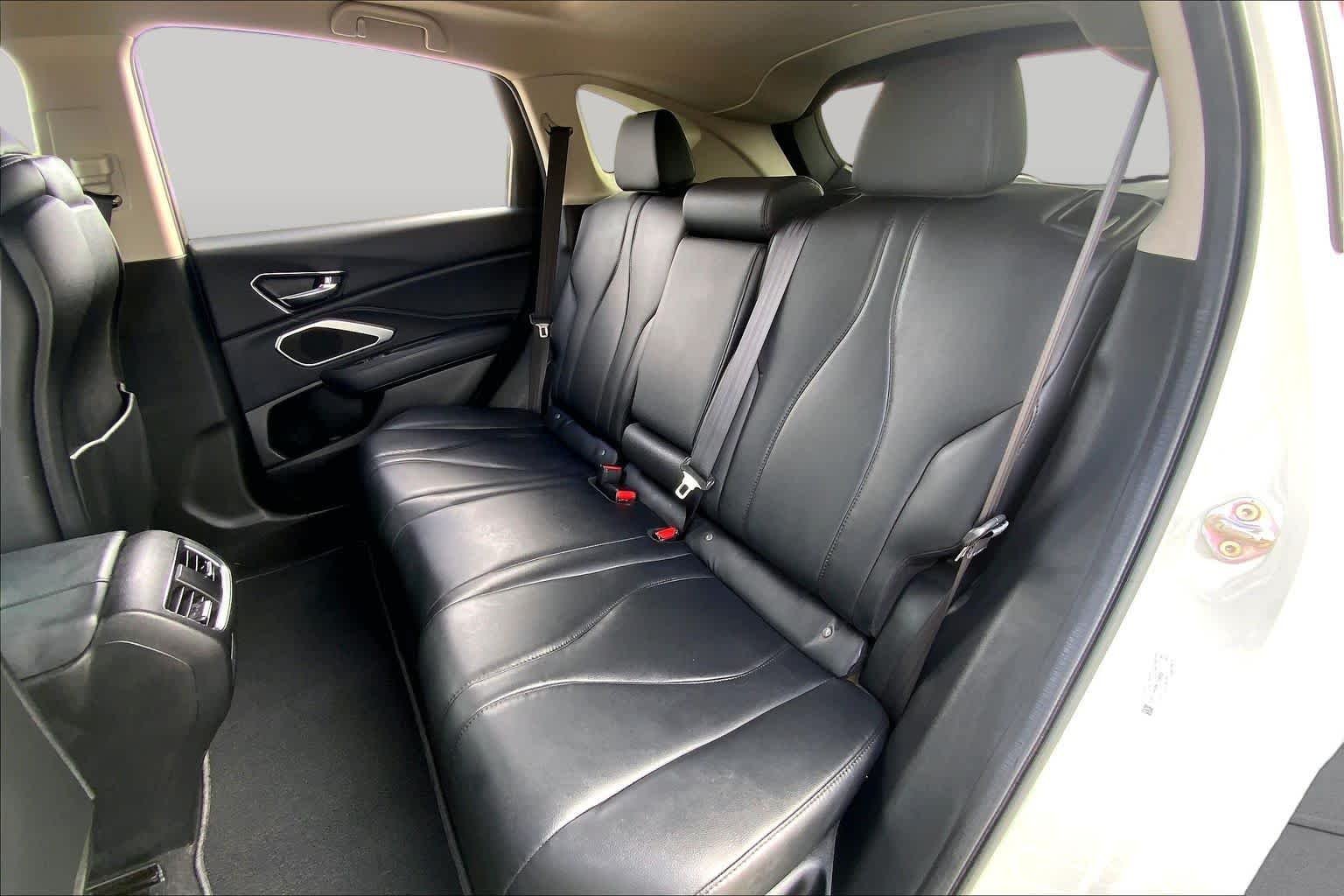 Used 2019 White Diamond Pearl Acura  image 20