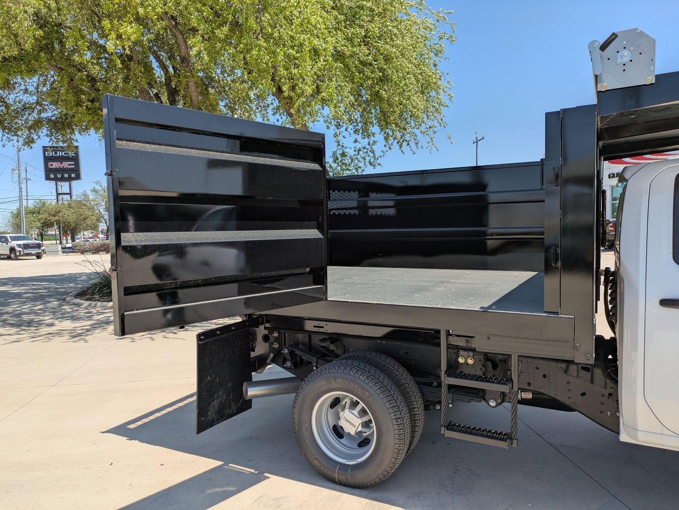 2025 GMC Sierra 3500HD Pro - Photo 36